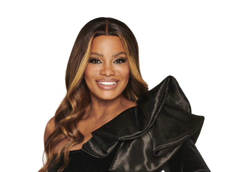 eTalk_Season20_Traci_1672_FC Image of Senior Correspondent, ETALK as Traci Melchor