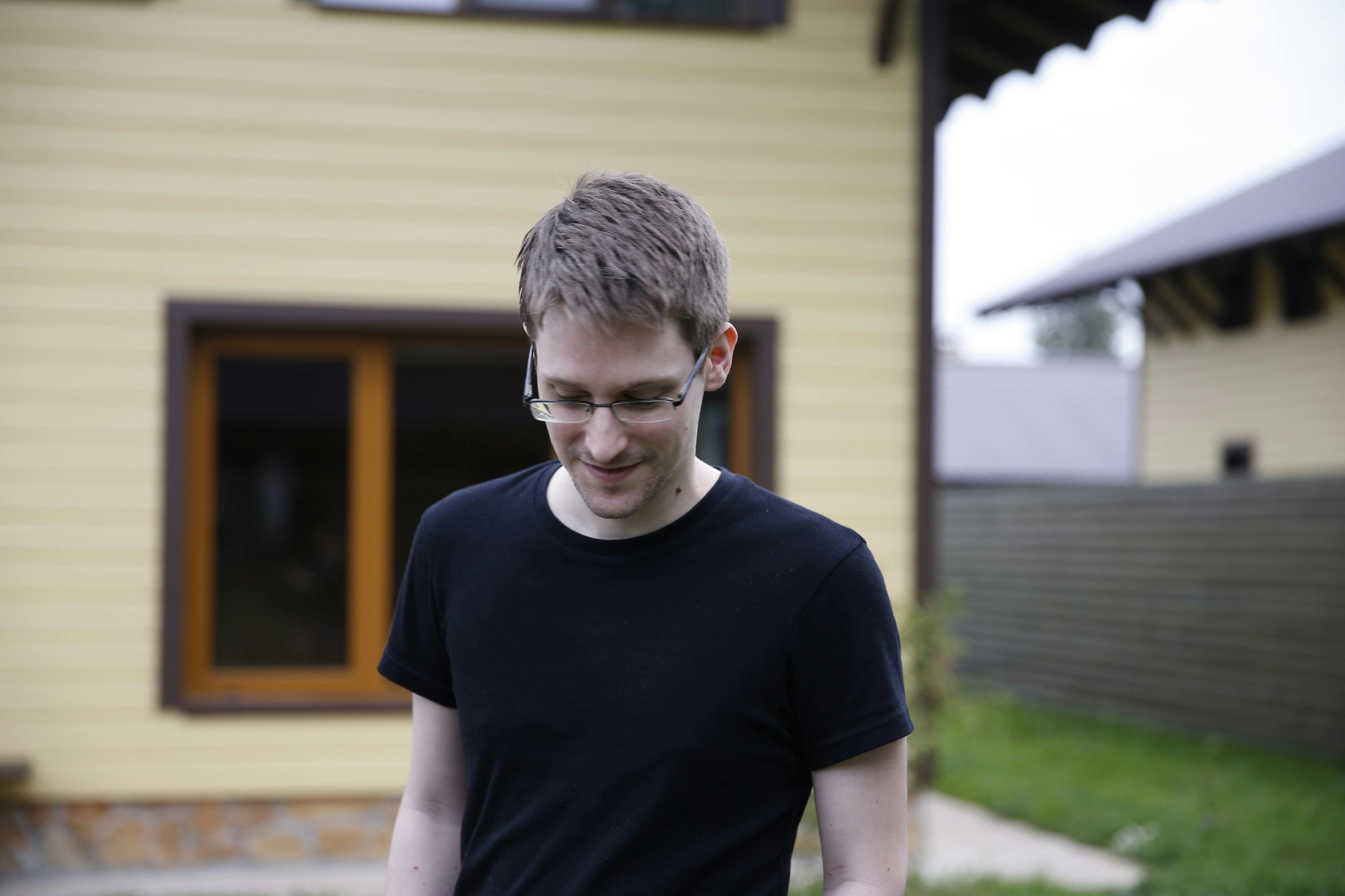 Image for the Academy Award ® Winning Documentary CITIZENFOUR Premieres on HBO Canada, Friday, June 26 press release