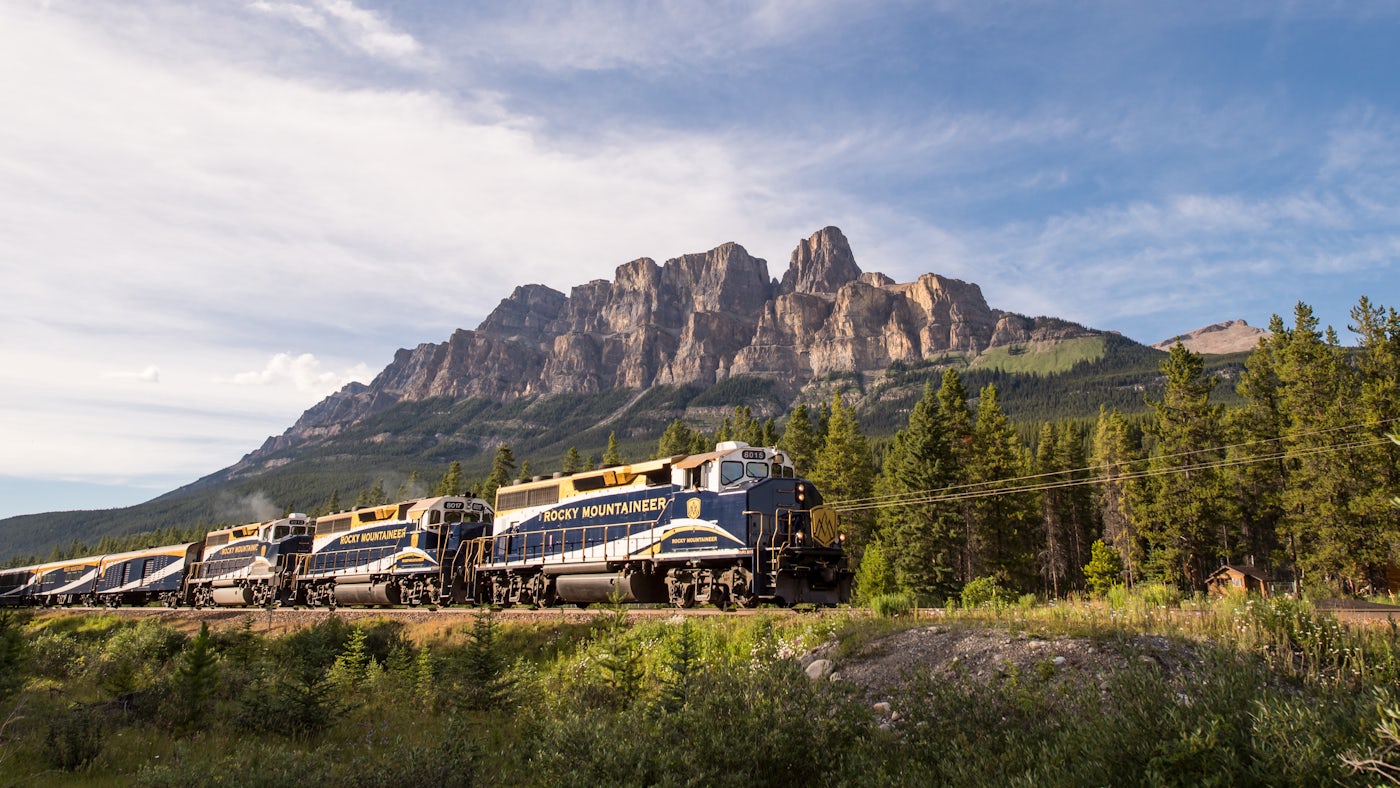 Image for the Discovery’s MIGHTY TRAINS Returns for a Worldwide Journey Aboard the World’s Most Famous Railways, Oct. 14 press release