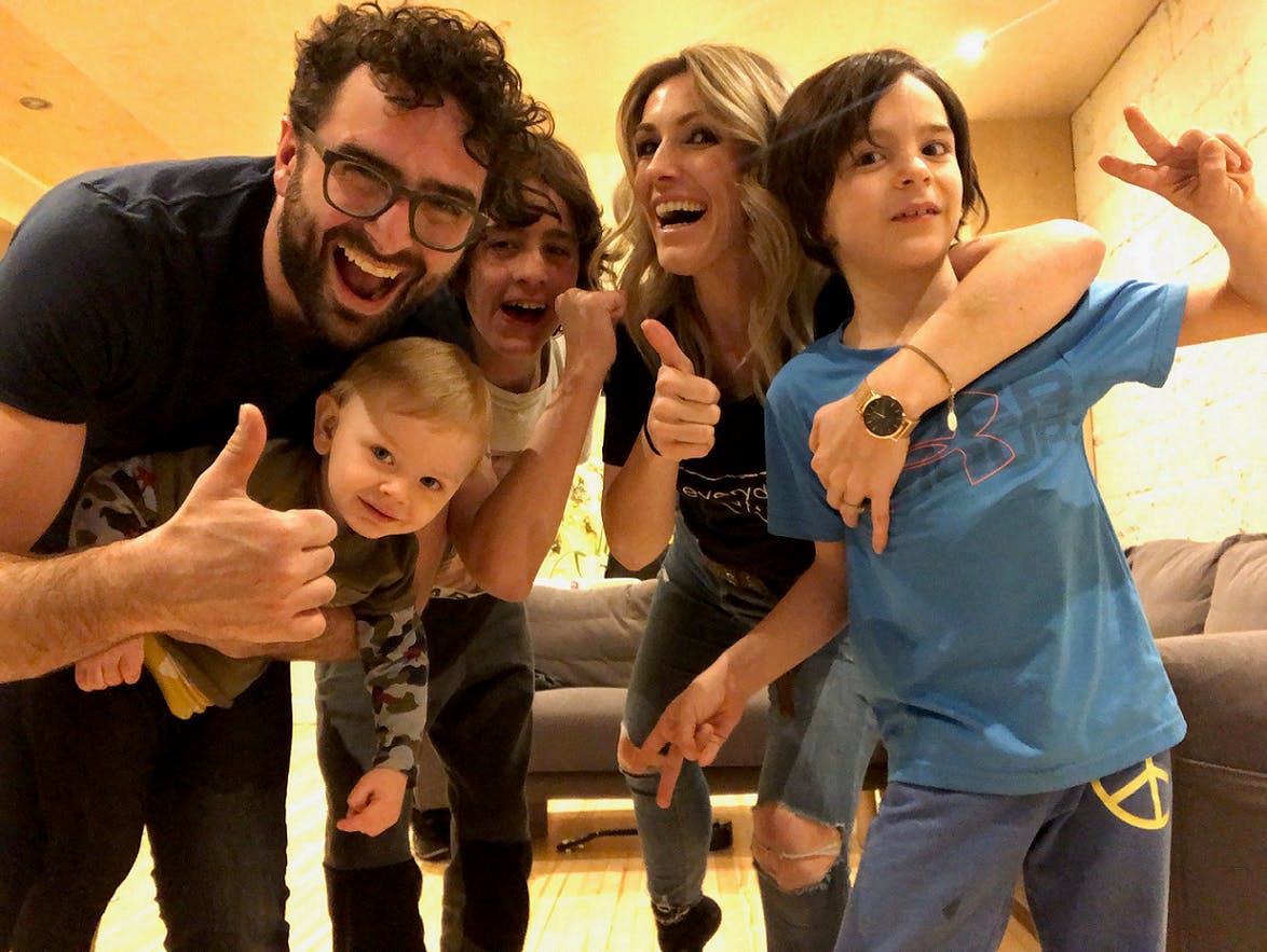 Image en vedette de l'article NOTRE PREMIER FLIP : le pari d’Ingrid Falaise et de sa famille