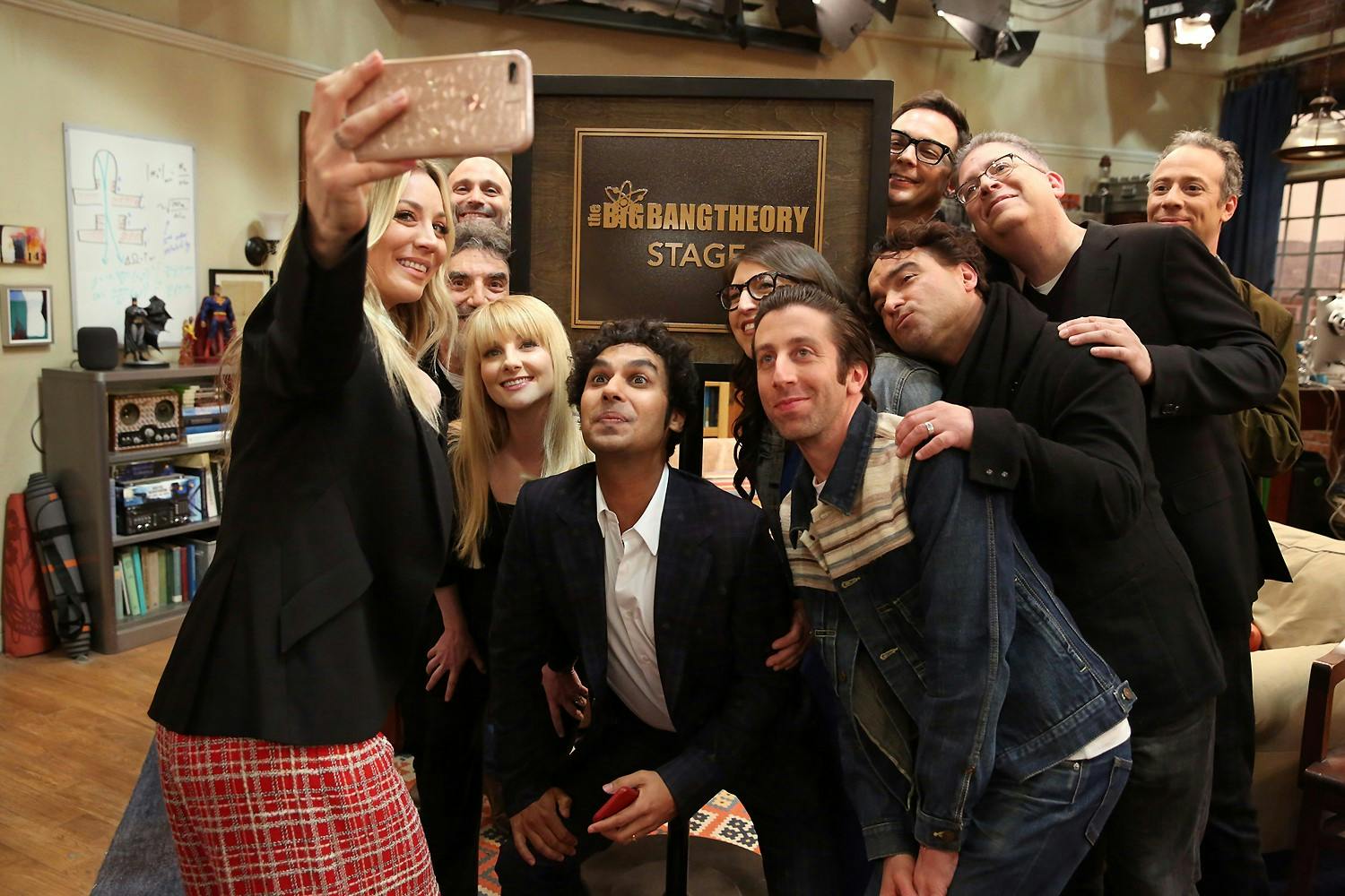 Image for the Kaley Cuoco emotionally overwhelmed as THE BIG BANG THEORY gets its own “stage name” press release