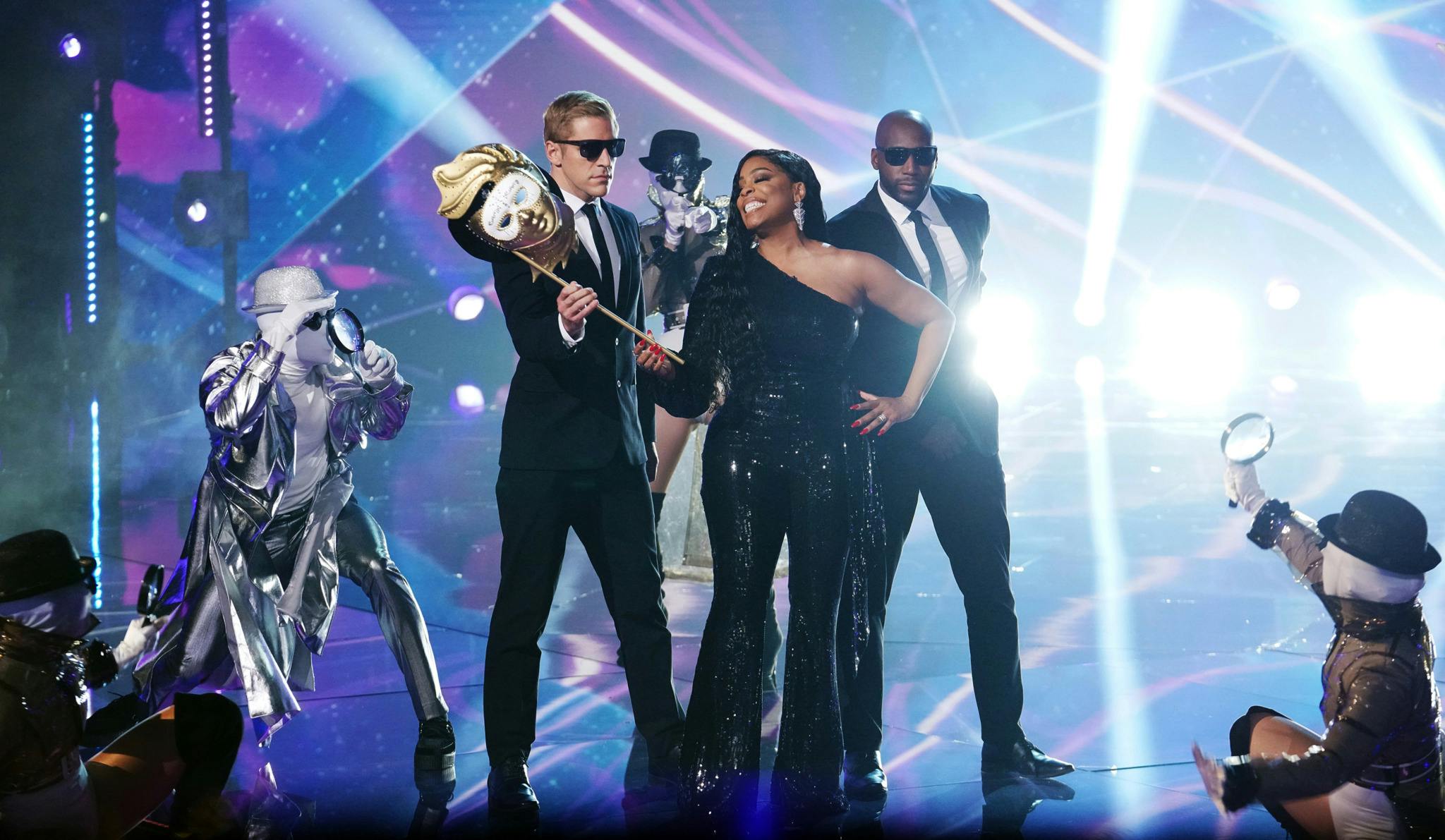 Image for the Robin Thicke Thinks His Guessing Abilities Are Headed in The Wrong Direction as Season 5 of THE MASKED SINGER Begins press release