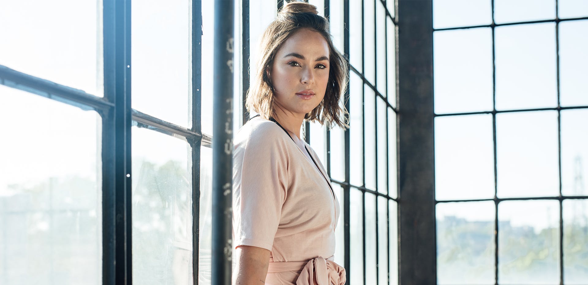 Image for the In New Crave Original Series HEALTHY IS HOT, Chloe Wilde Takes Viewers on a Life-Changing Journey, Premiering January 10 press release