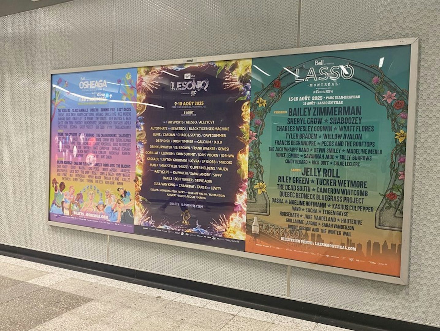 Metro platform poster - Evenko ad