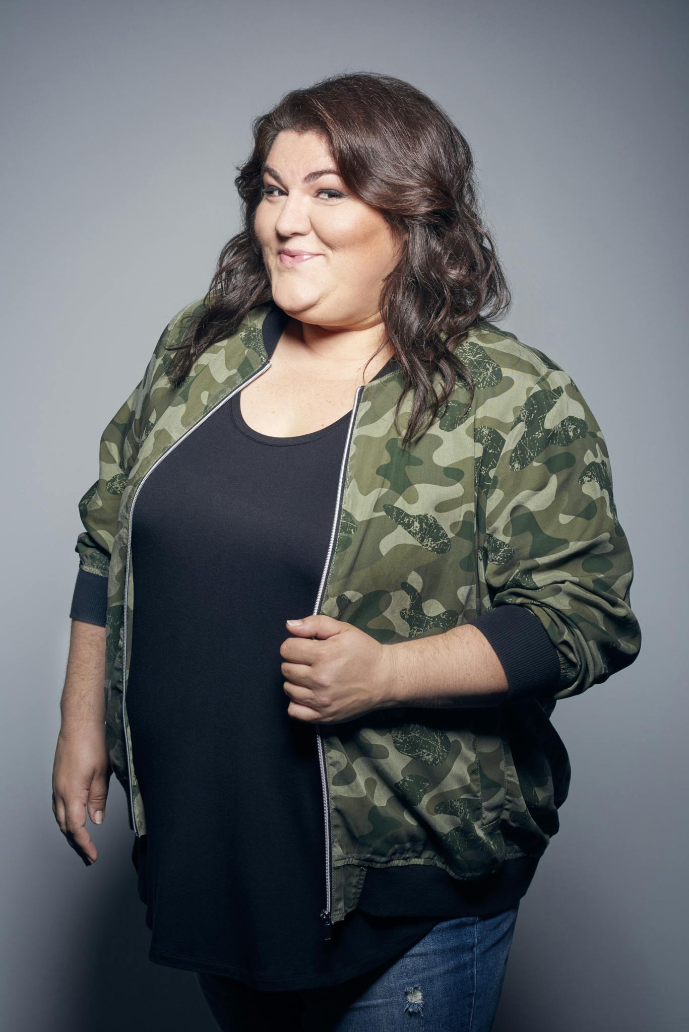 Image en vedette de l'article L’humoriste Christine Morency à la barre de la nouvelle émission d’humour CORDE RAIDE