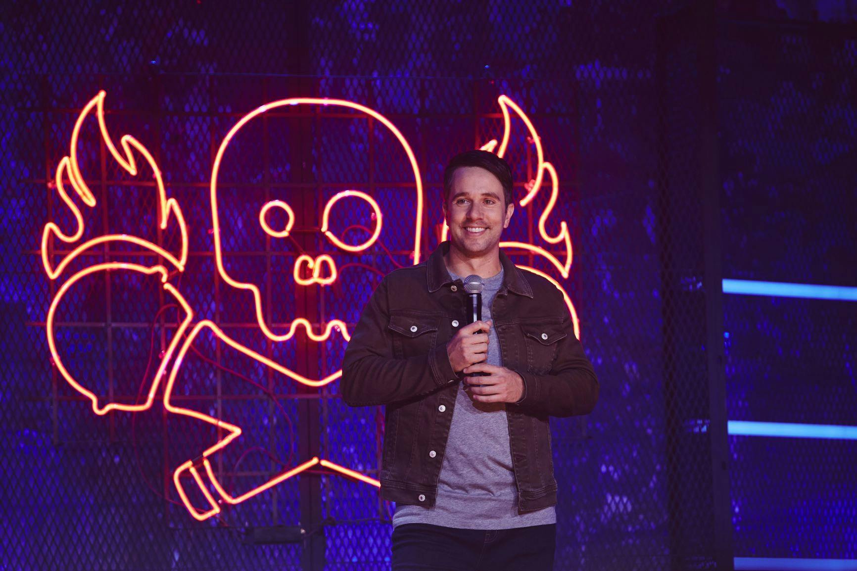 Image en vedette de l'article Des participants décapants pour la 3e saison de ROAST BATTLE : LE GRAND DUEL !