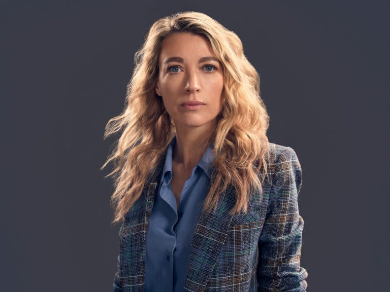 Image of Natalie Zea as EVE HARRIS