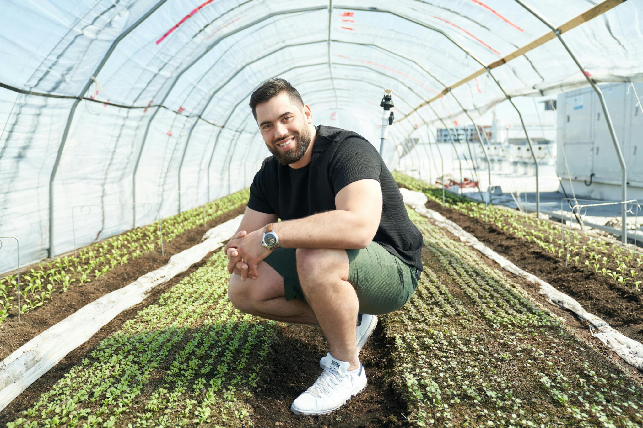 Image en vedette de l'article Laurent Duvernay-Tardif s’interroge dans la nouvelle série originale Crave J’AI UNE QUESTION