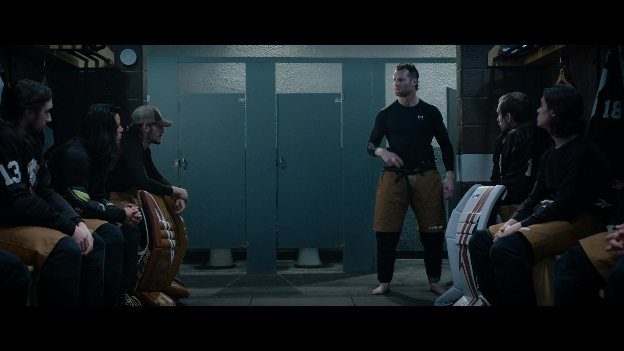 Image en vedette de l'article Hulu acquiert les droits américains de la comédie originale sur le hockey de Crave, SHORESY, produite par New Metric Media