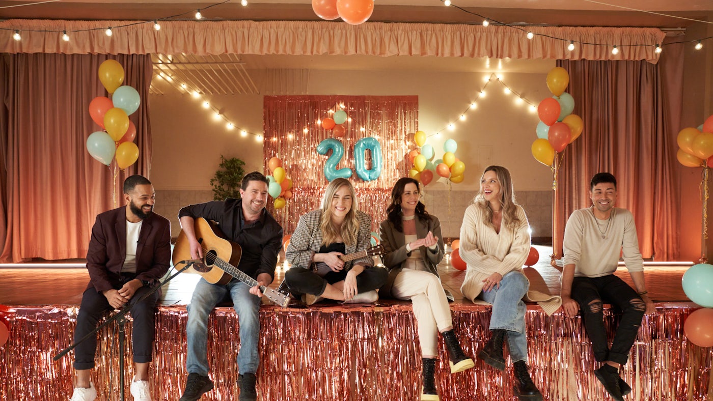 Image en vedette de l'article MIXMANIA : 20 ANS PLUS TARD dès le 22 juin sur Crave! À partir de maintenant, tout peut arriver!