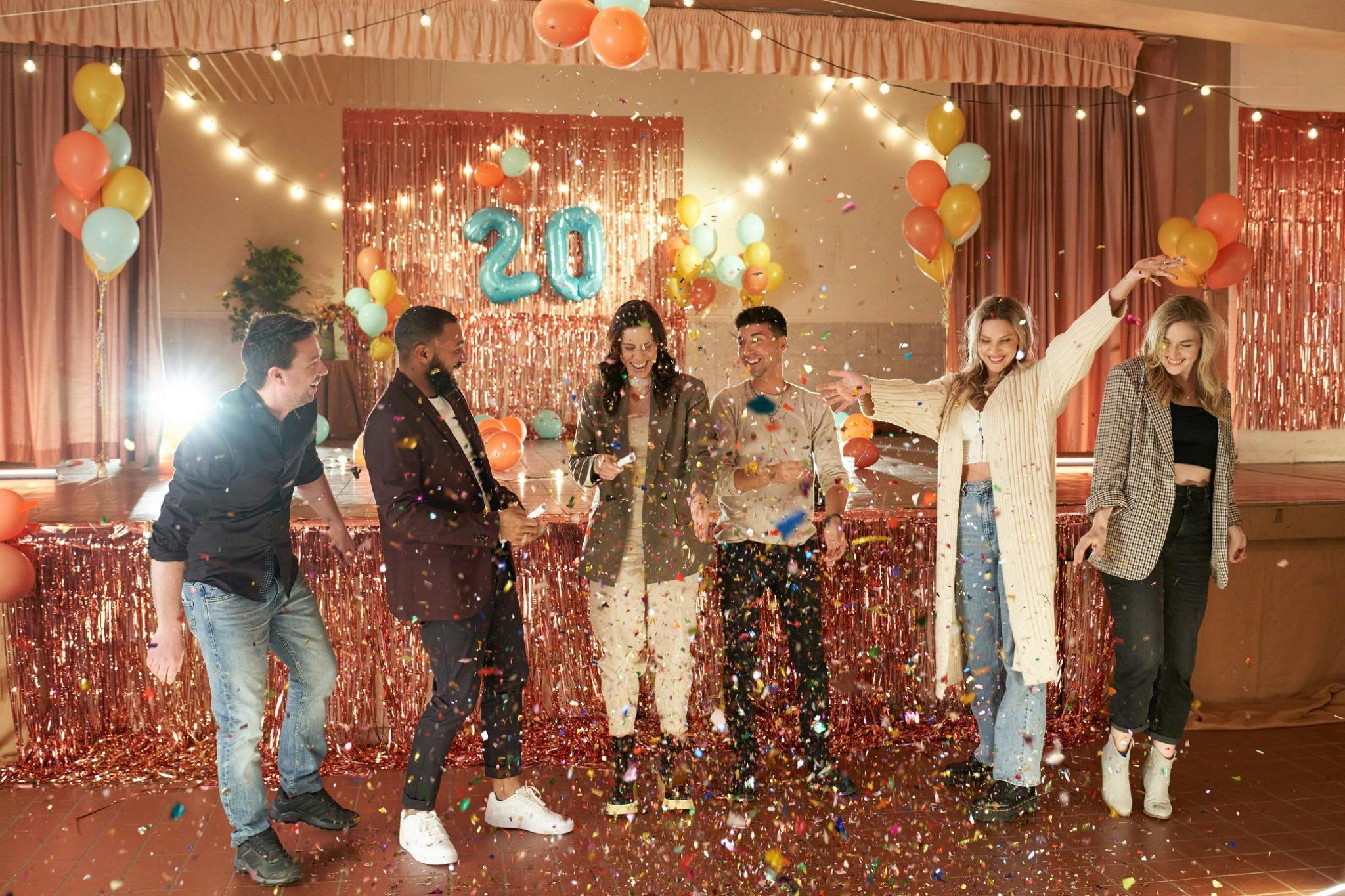 Image en vedette de l'article MIXMANIA : 20 ANS PLUS TARD atteint des sommets sur Crave!