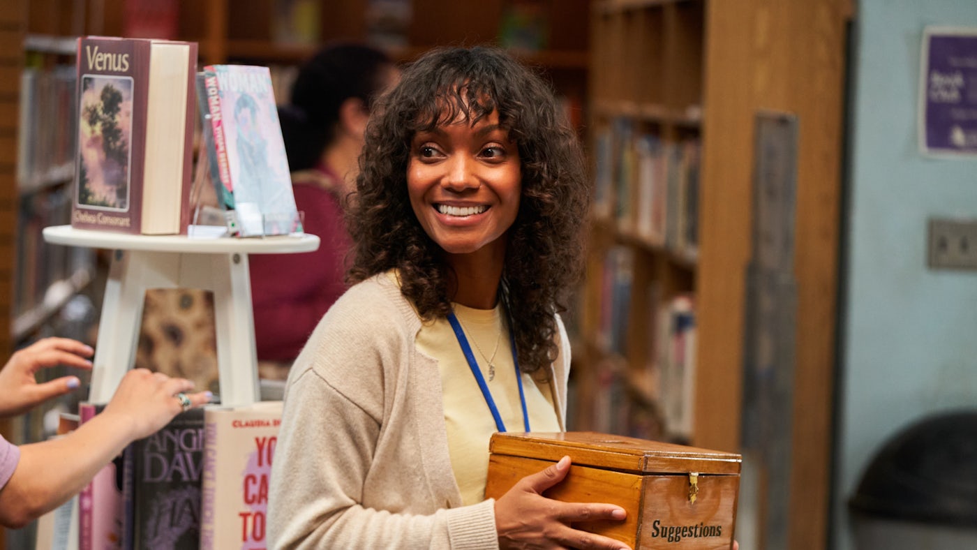 Image for the New CTV Original Comedy SHELVED Announces Lyndie Greenwood, Chris Sandiford, Dakota Ray Hebert, and Paul Braunstein as Series Leads press release