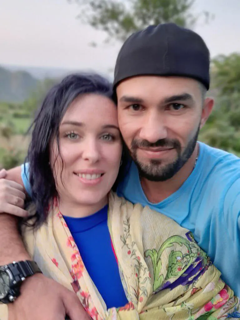Image de  jouant le rôle de Émilie & Tariq