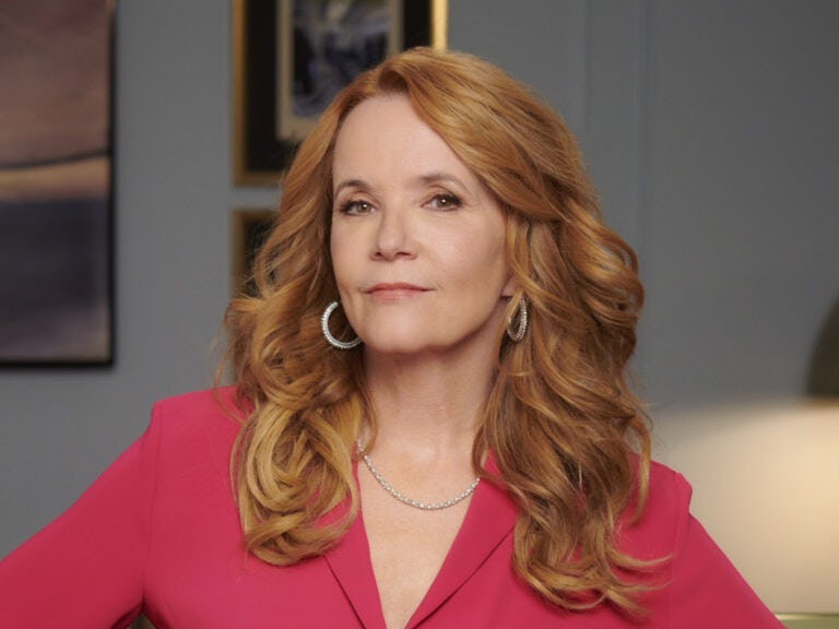 Spencer_Sisters_Victoria_PR_RT_1431 Image of Lea Thompson as Victoria Spencer