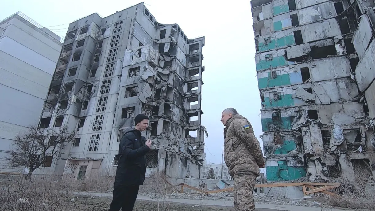 Image en vedette de l'article PRIX JUDITH-JASMIN 2022 : Louis-Philippe Bourdeau et Sébastien Boivin de Noovo Info remportent le prix dans la catégorie « Grand reportage »