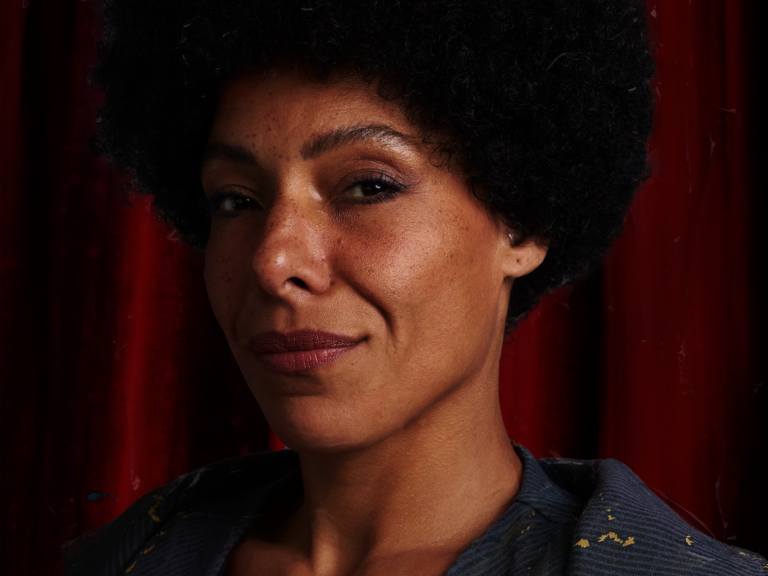 LesTraitres_Saison2_Portrait_Annick_EricMyre Image de jouant le rôle de Annick