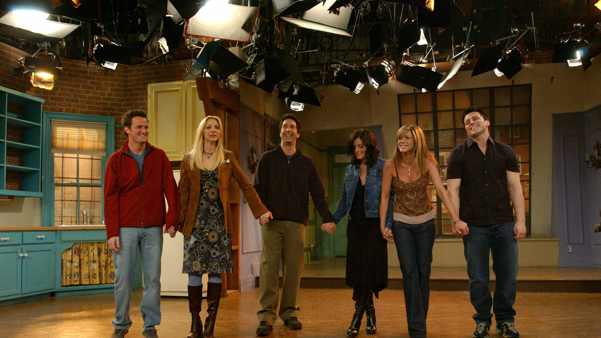 Cast of FRIENDS taking a bow