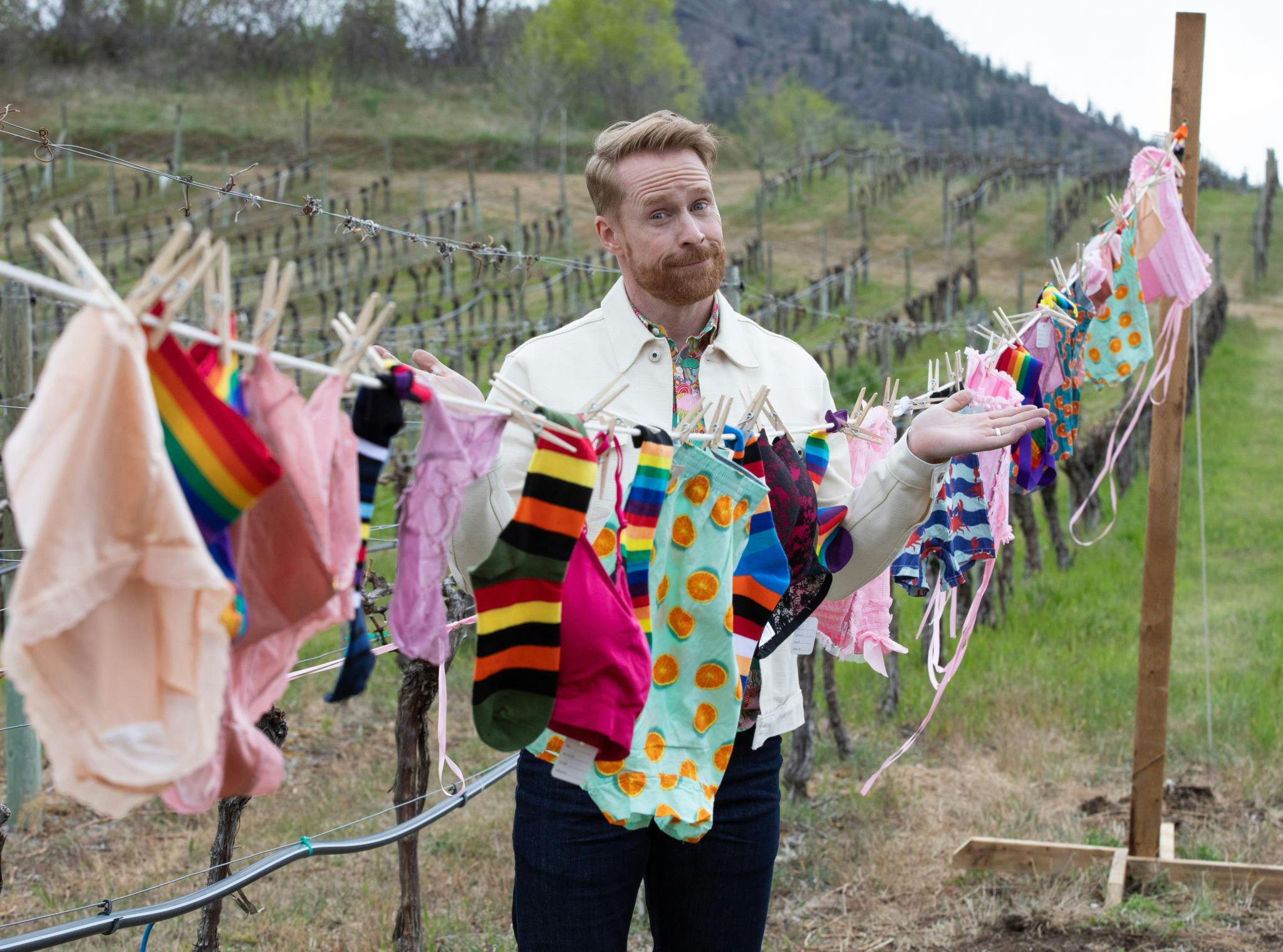 Image for the Alliances Are Tested and Torn Like Laundry in a Storm on THE AMAZING RACE CANADA press release