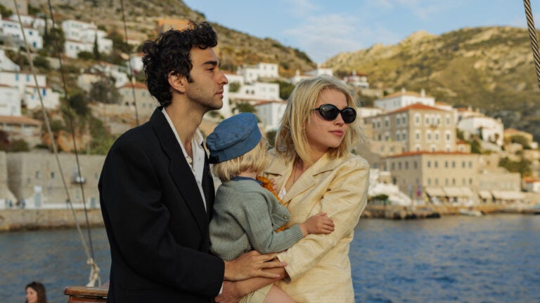 Alex Wolff (Leonard Cohen), Thea Sofie Loch Naess (Marianne Ihlen