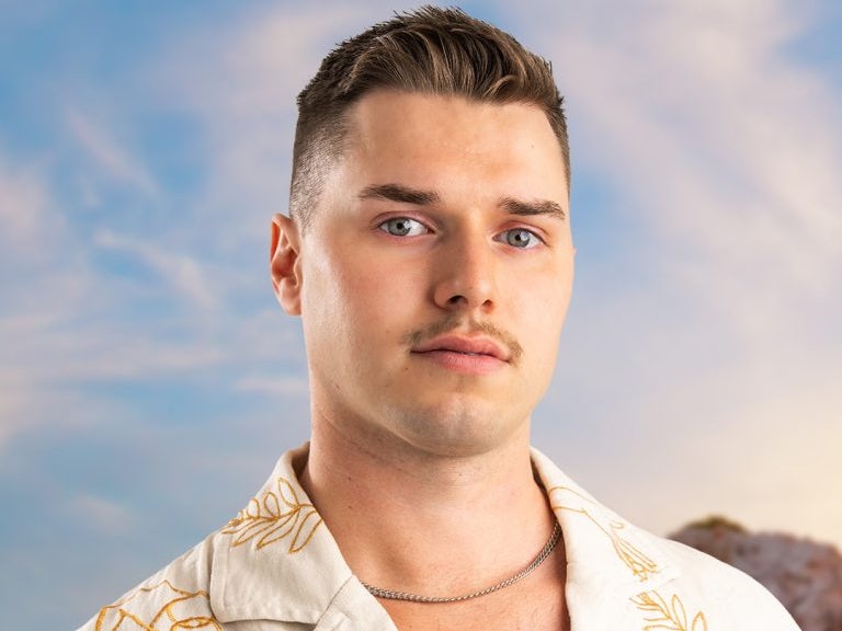 Edouard Image de jouant le rôle de ÉDOUARD