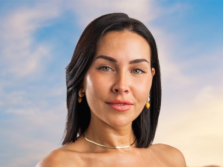 Jennifer Image de jouant le rôle de JENNIFER