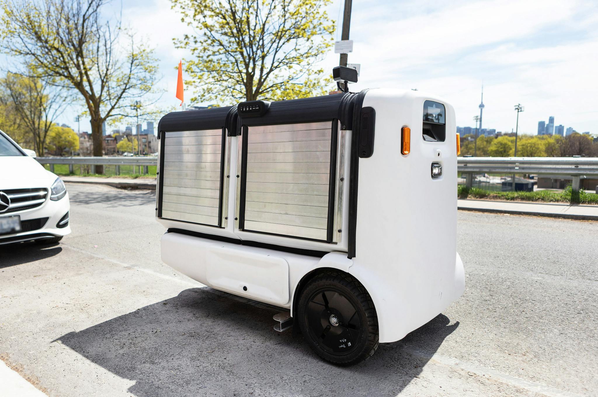 Image for the Bell Media Launches Innovative Advertising Pilot with Autonomous City Delivery Program in Toronto press release