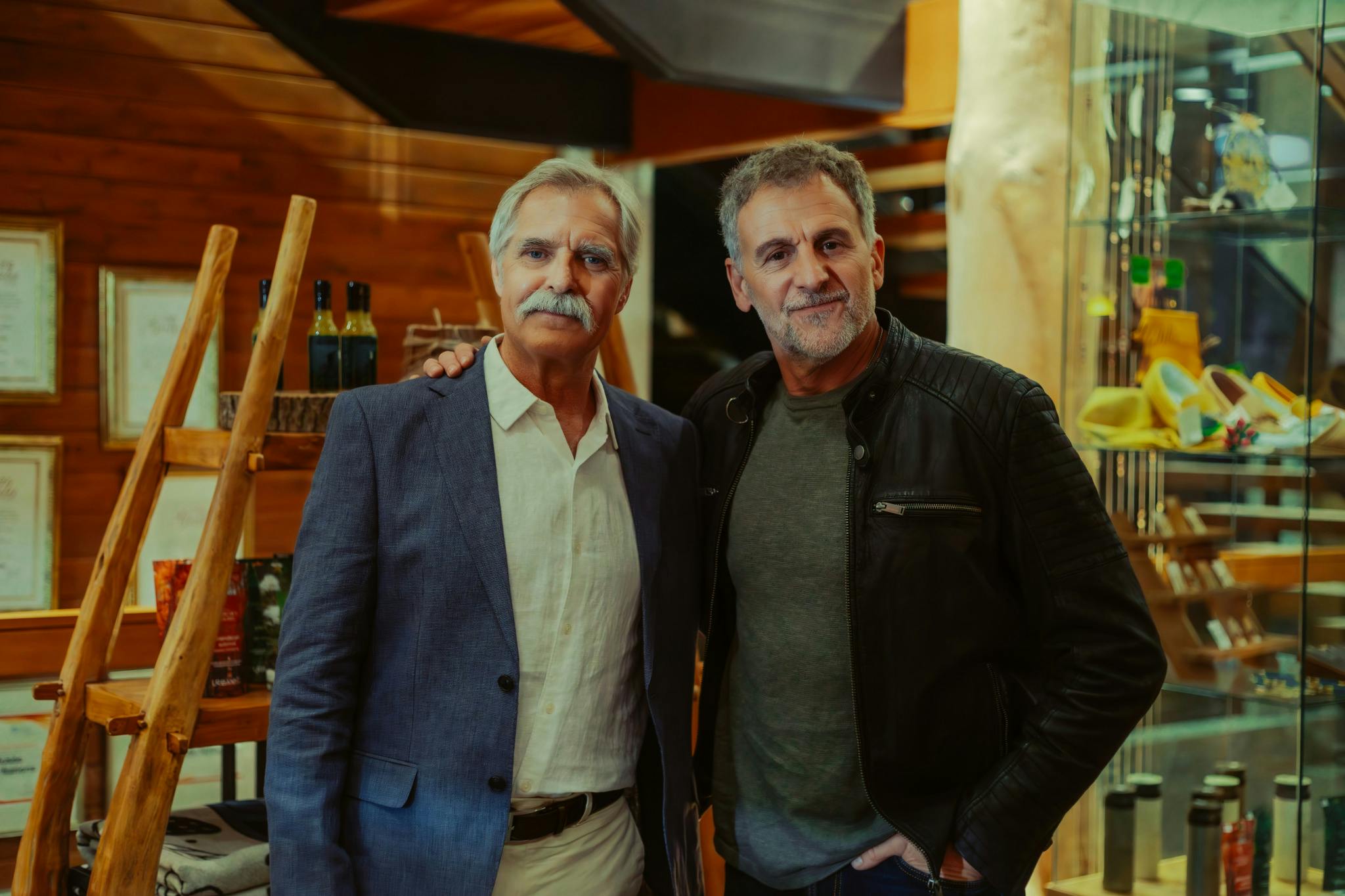 Image en vedette de l'article Henry Czerny, Christine Beaulieu, Joshua Odjick, Robin-Joël Cool et Antoine Vézina s’ajoutent à la distribution de BON COP, BAD COP aux côtés de Patrick Huard et Sarah-Jeanne Labrosse