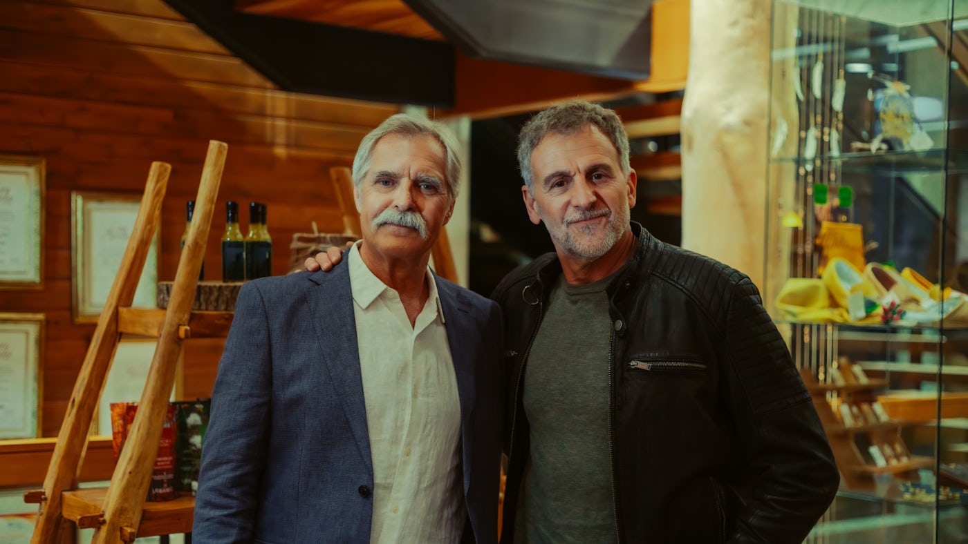 Image en vedette de l'article Henry Czerny, Christine Beaulieu, Joshua Odjick, Robin-Joël Cool et Antoine Vézina s’ajoutent à la distribution de BON COP, BAD COP aux côtés de Patrick Huard et Sarah-Jeanne Labrosse