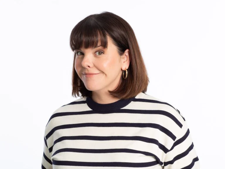 _A5A5082-JOELLE Image de jouant le rôle de Joëlle