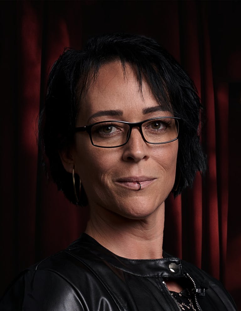 Image de  jouant le rôle de Caroline