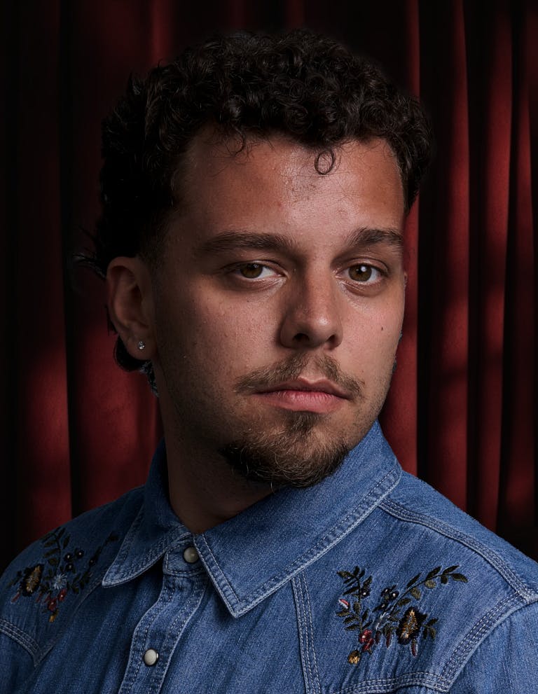 Image de  jouant le rôle de Olivier