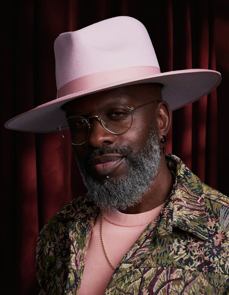 Image de  jouant le rôle de Robert