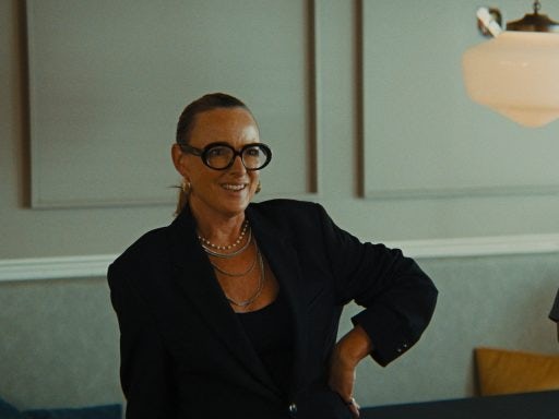 CASSE-GUEULE_saison1_EP07_Grabs_05 Image de Pascale Bussières jouant le rôle de Simone Draper