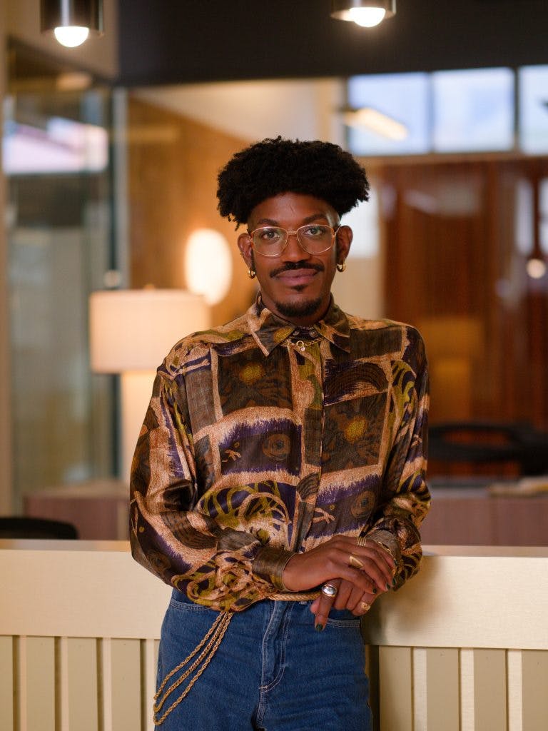 Image de Vlad Alexis jouant le rôle de Alex