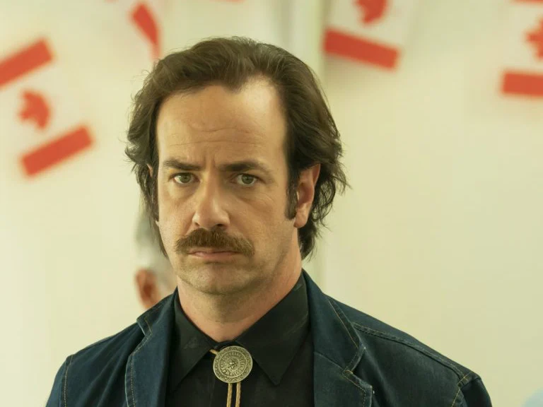 BCBC_portrait_DSC07694_©Marlène Gélineau Payette Image de Robin-Joël Cool jouant le rôle de Josh, Premier ministre fédéral